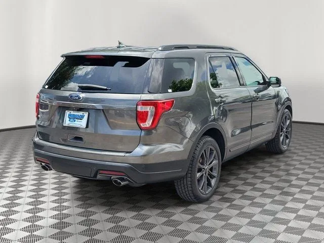 2018 Ford Explorer XLT photo 6