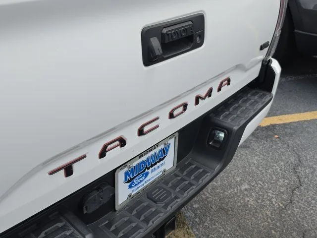 2021 Toyota Tacoma TRD Sport V6 photo 8