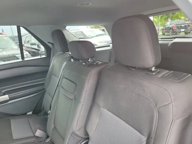 2023 Ford Explorer XLT photo 12