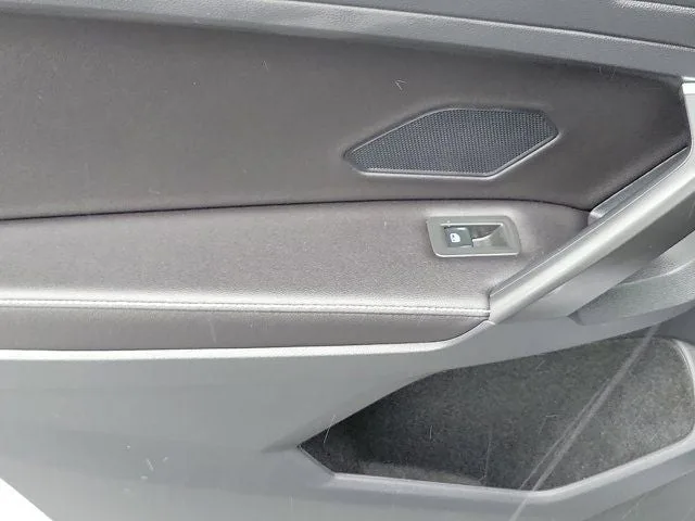 2024 Volkswagen Tiguan 2.0T S photo 12
