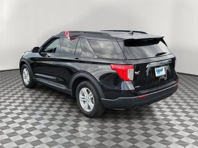 2023 Ford Explorer XLT photo 4