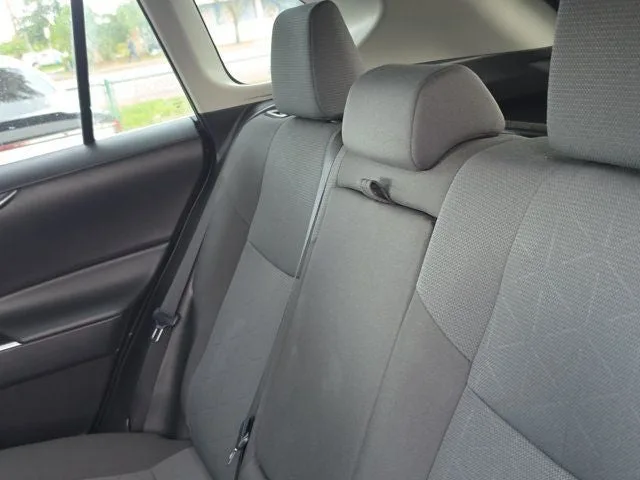 2025 Toyota RAV4 XLE photo 15