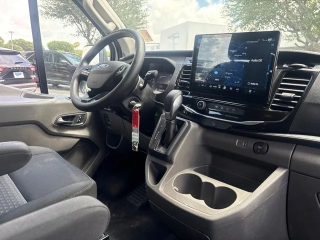 2023 Ford Transit-350 XLT photo 17