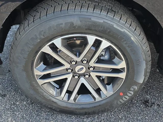 2023 Ford F-150 XL STX photo 9