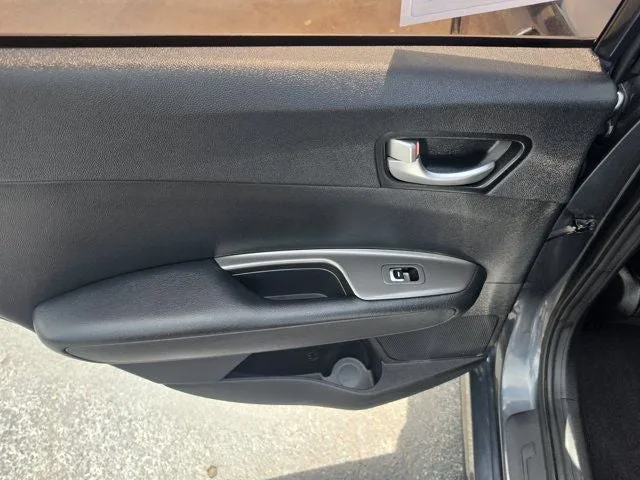 2020 Kia Optima SE photo 11