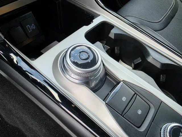 2023 Ford Explorer ST photo 24