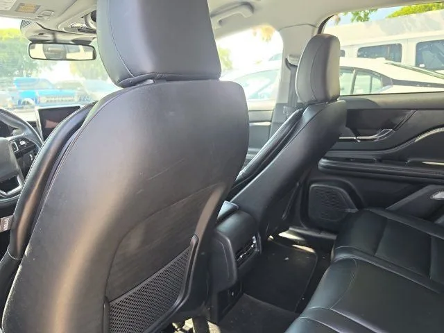 2021 Lincoln Corsair Standard photo 12