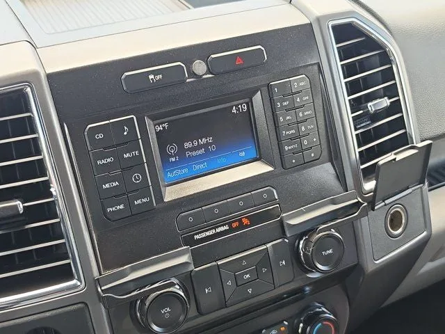 2015 Ford F-150 XLT photo 21
