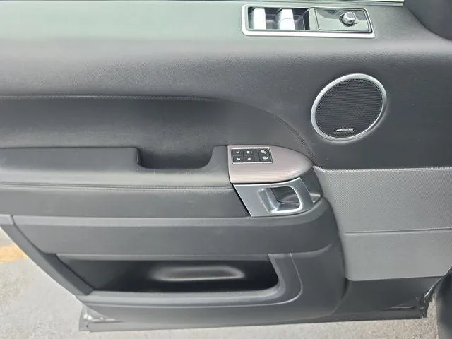 2020 Land Rover Range Rover Sport HSE photo 18