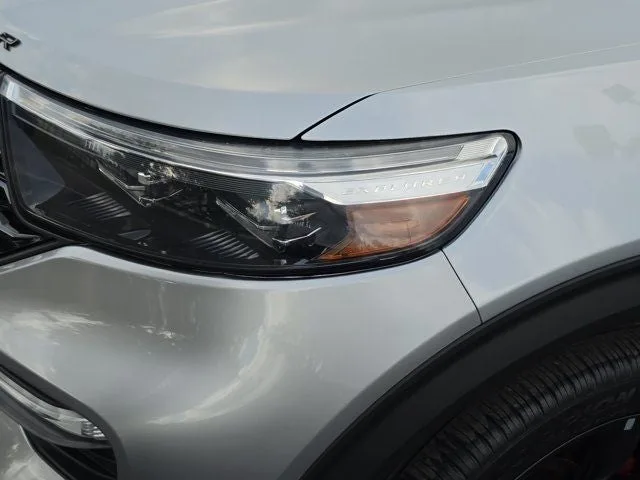 2023 Ford Explorer ST photo 12