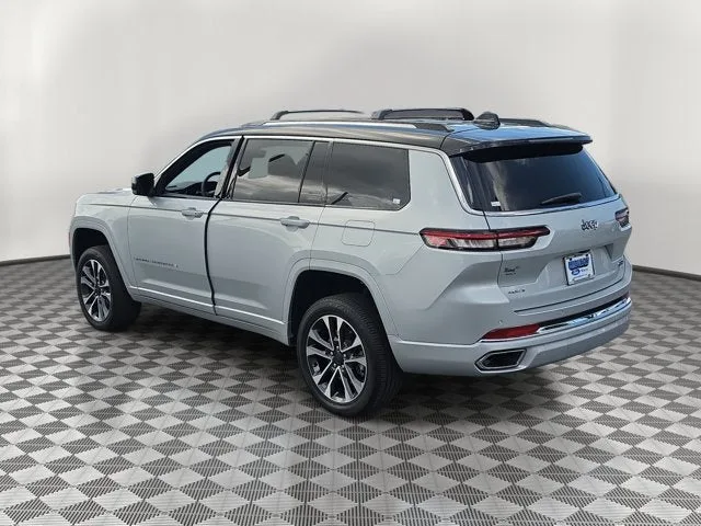 2024 Jeep Grand Cherokee L Overland 4WD photo 4