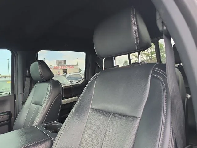 2022 Ford F-250SD Lariat FX4 photo 19
