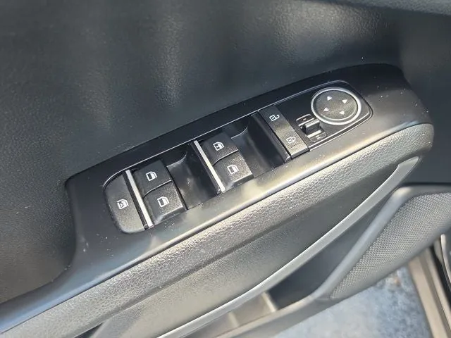 2024 Kia Soul LX photo 18