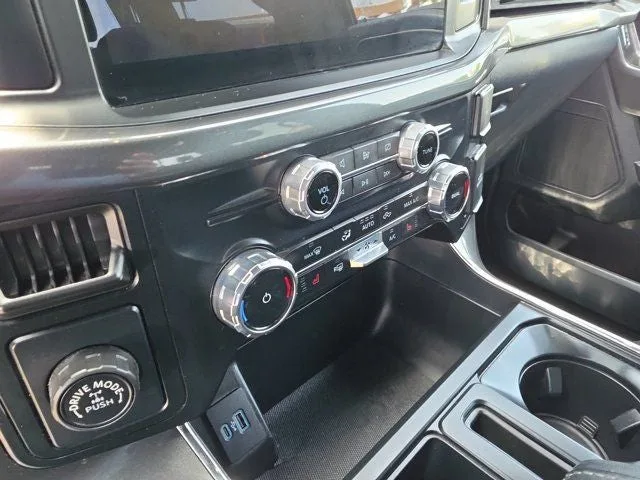 2023 Ford F-150 XLT photo 18