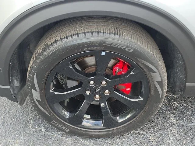 2023 Ford Explorer ST photo 11