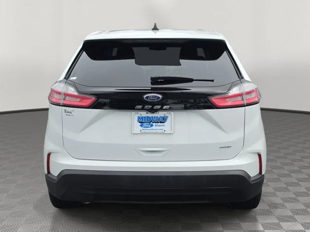2024 Ford Edge SE photo 5