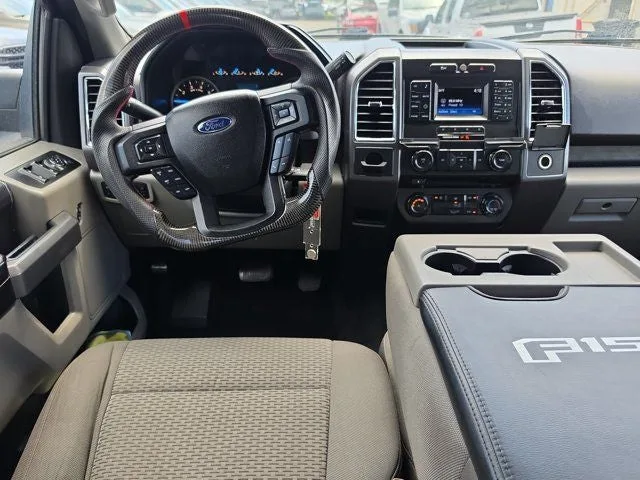 2015 Ford F-150 XLT photo 15