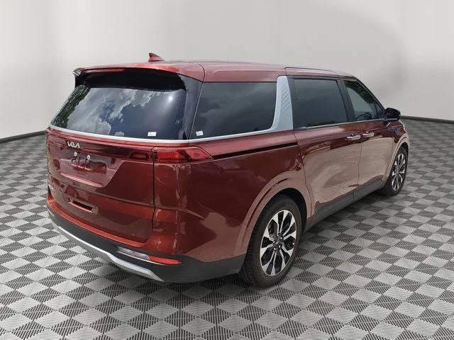 2024 Kia Carnival EX photo 4