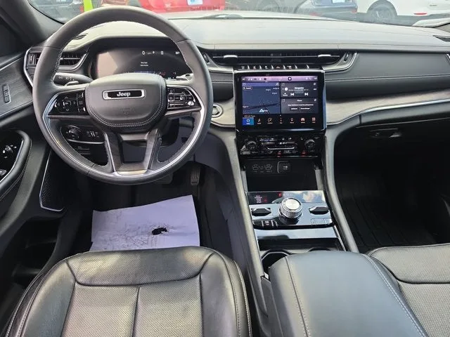 2024 Jeep Grand Cherokee L Overland 4WD photo 20