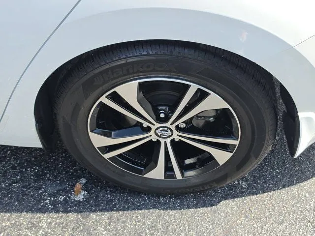 2023 Nissan Sentra SV photo 9