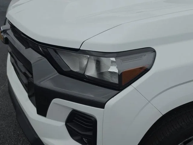 2023 Chevrolet Colorado LT photo 10