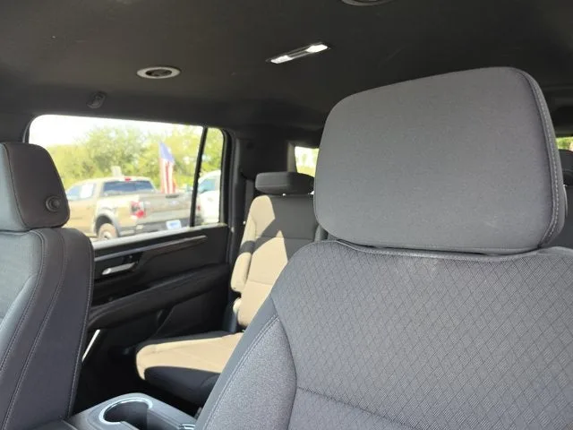 2025 Chevrolet Suburban LS photo 23