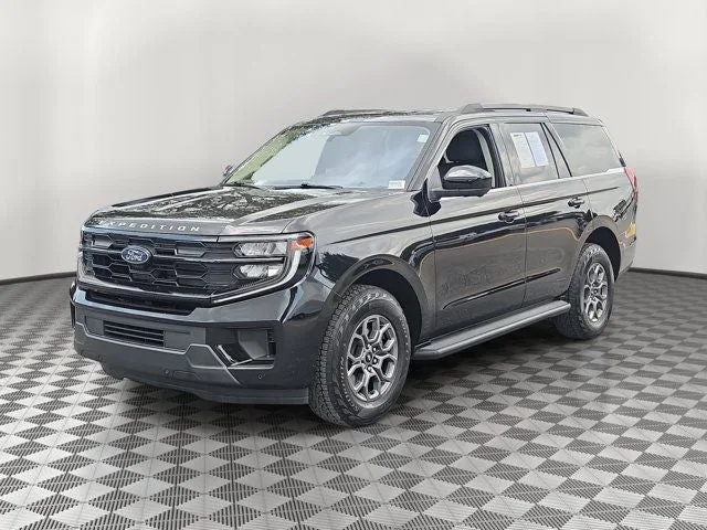 2025 Ford Expedition Active photo 3