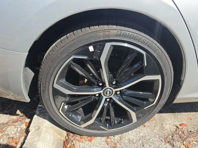 2025 Nissan Altima 2.5 SR photo 7