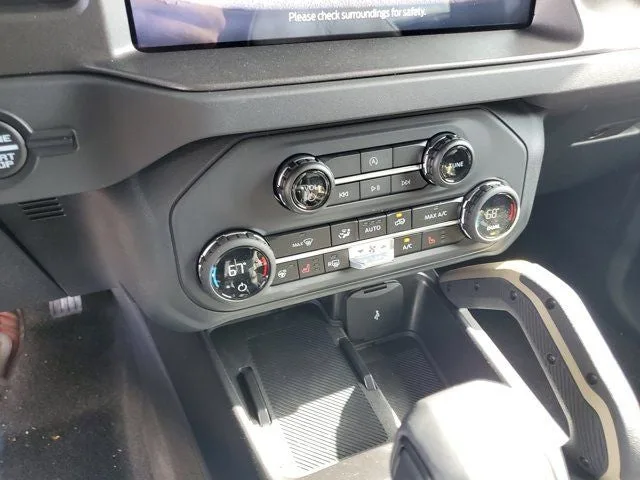 2025 Ford Bronco Badlands photo 21