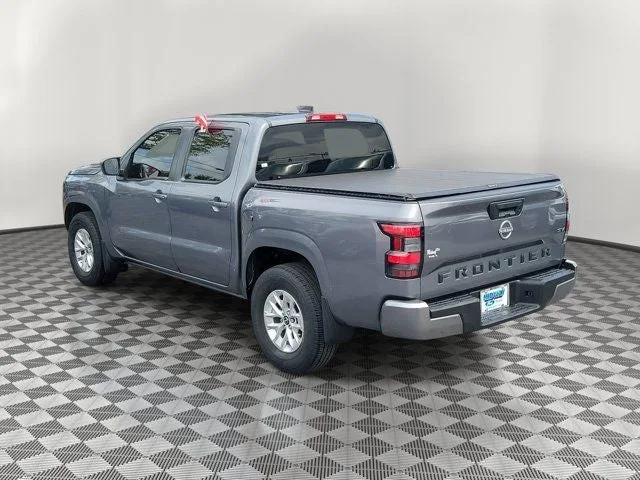 2024 Nissan Frontier SV photo 4