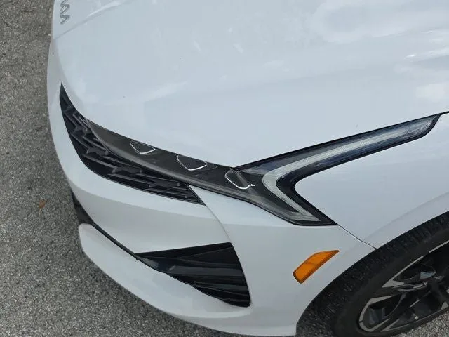 2024 Kia K5 GT-Line photo 9