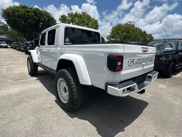 2022 Jeep Gladiator High Altitude photo 6