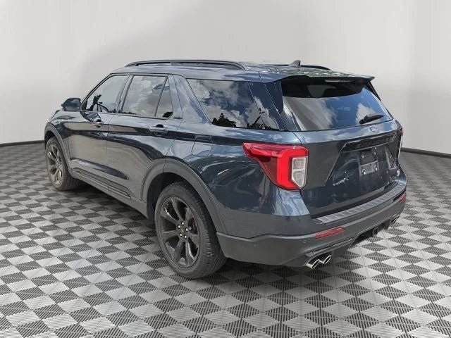 2023 Ford Explorer ST photo 4
