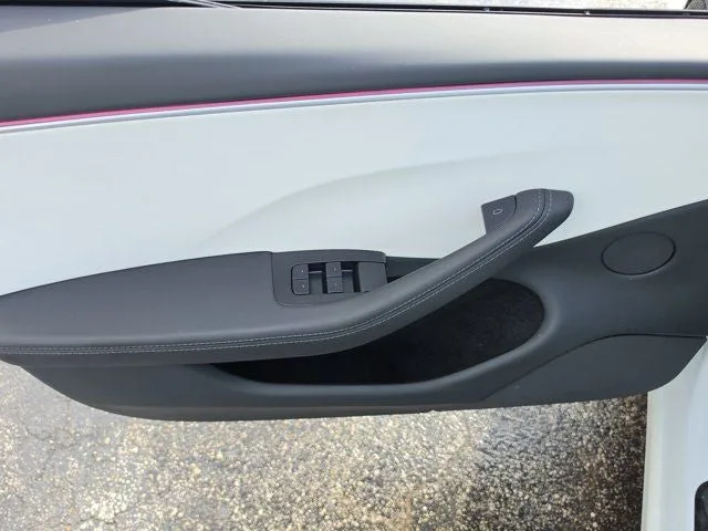 2025 Tesla Model 3 Performance photo 14