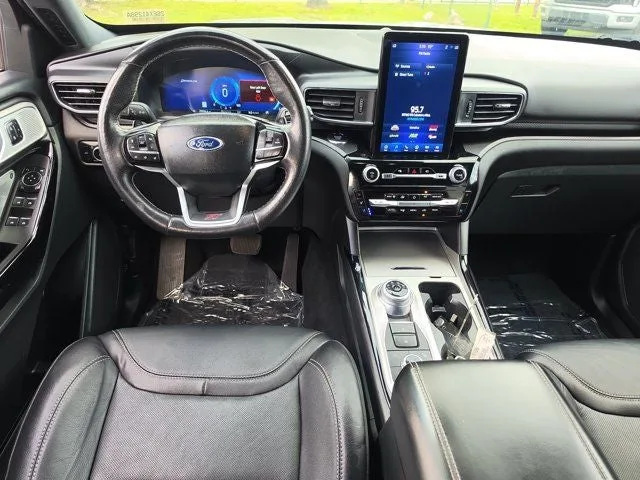 2023 Ford Explorer ST photo 19