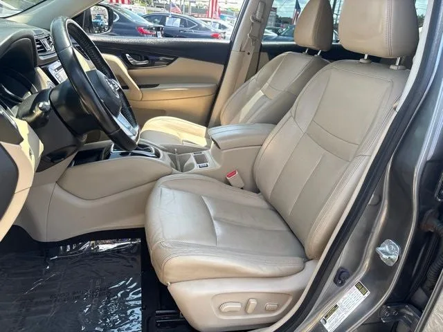 2017 Nissan Rogue SL photo 12
