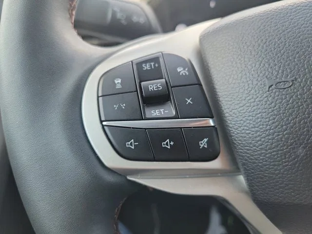 2025 Ford Explorer Active photo 20