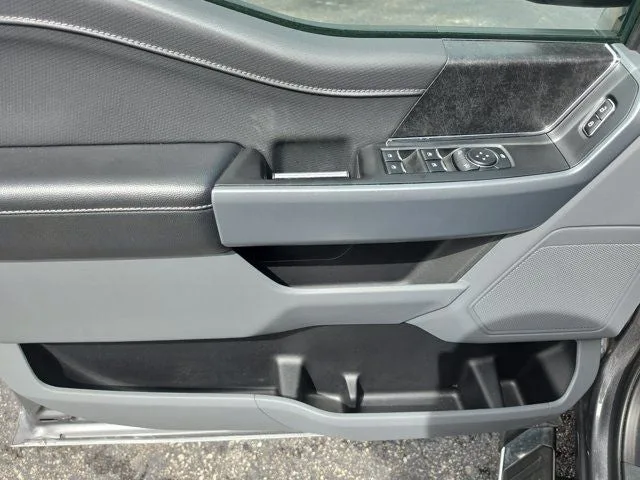 2023 Ford F-150 XLT photo 14