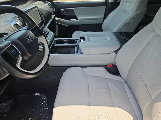 2025 Ford Expedition Max Platinum photo 21