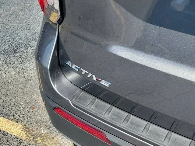 2025 Ford Explorer Active photo 6
