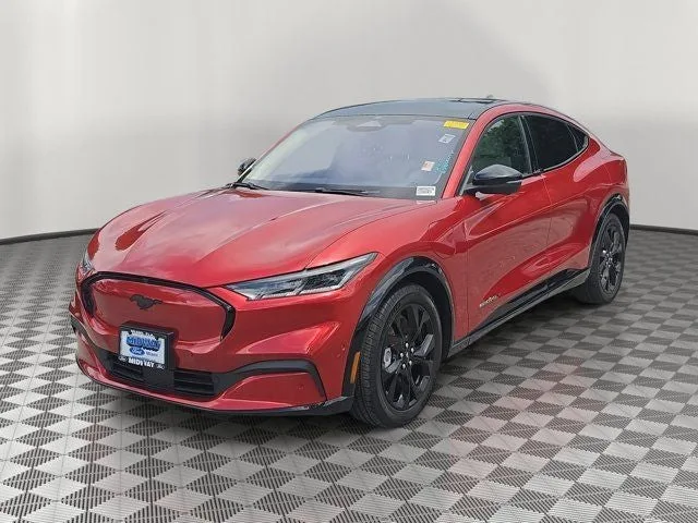 2023 Ford Mustang Mach-E Premium photo 3