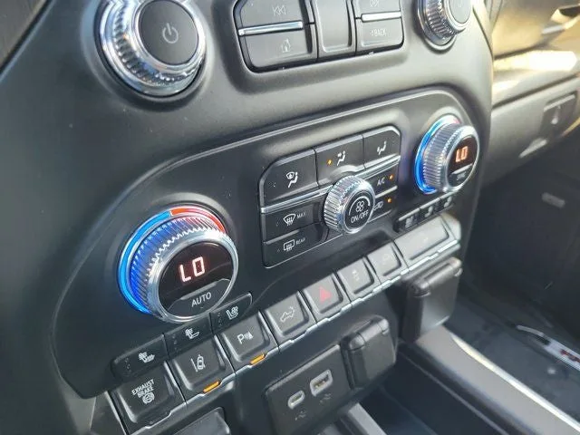 2022 GMC Sierra 2500HD AT4 Premium Plus photo 24