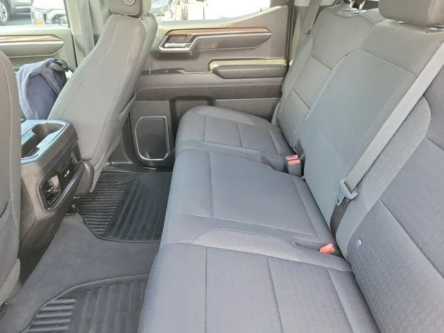 2023 Chevrolet Silverado 1500 RST photo 13