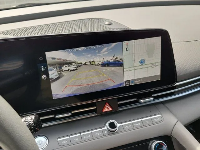 2024 Hyundai Elantra SEL photo 20