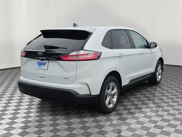 2024 Ford Edge SE photo 6