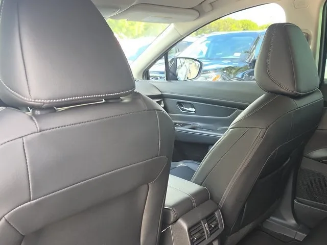 2025 Nissan Murano SV photo 18