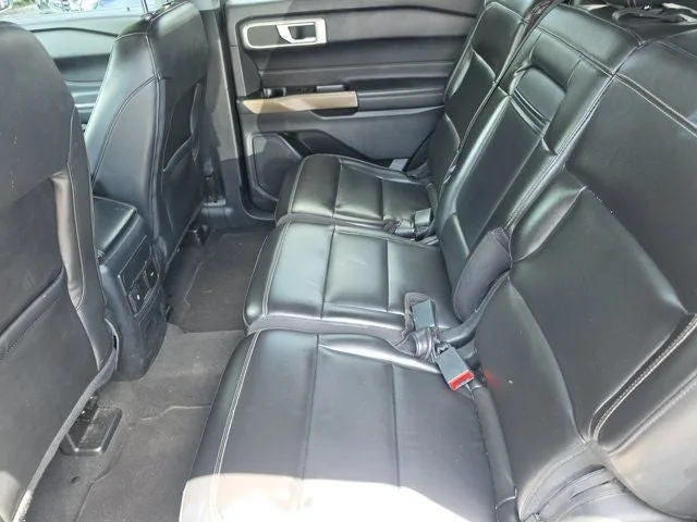 2022 Ford Explorer XLT photo 13