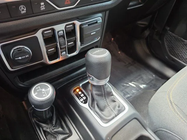 2025 Jeep Gladiator Sport S photo 25