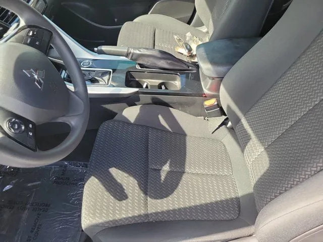2023 Mitsubishi Eclipse Cross ES photo 17