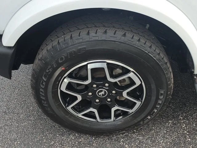 2025 Ford Bronco Outer Banks photo 11